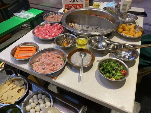 火鍋店驚現活壁虎，市民曝光現場圖引發熱議，商家回應稱系飲品意外